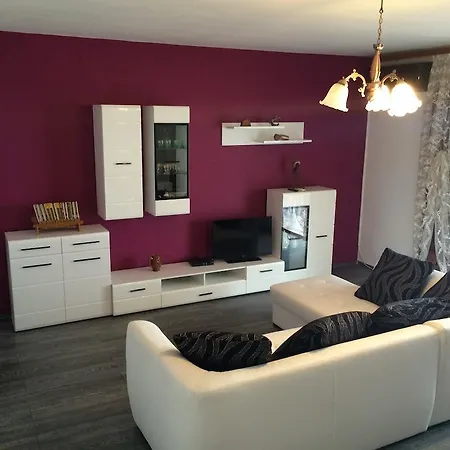 Apartment Dijana *